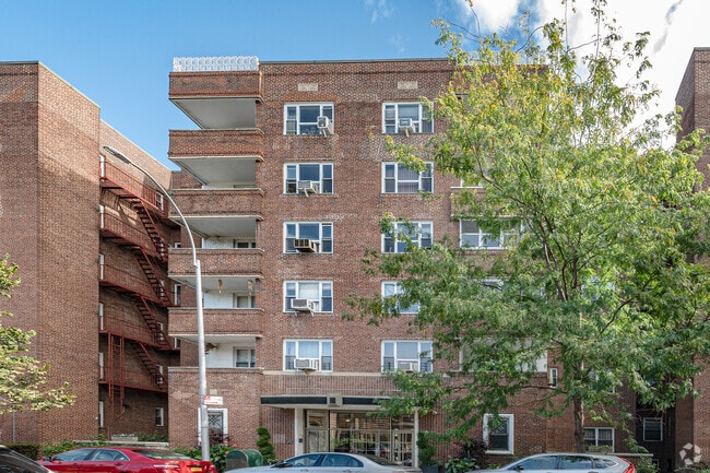 Photo - Carlton House