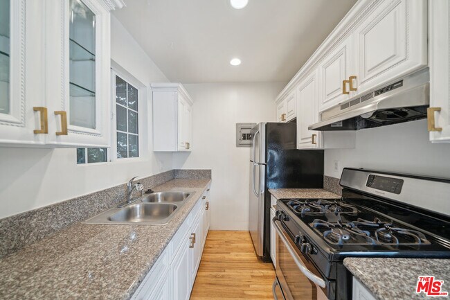Photo - 710 Westmount Dr Unit D
