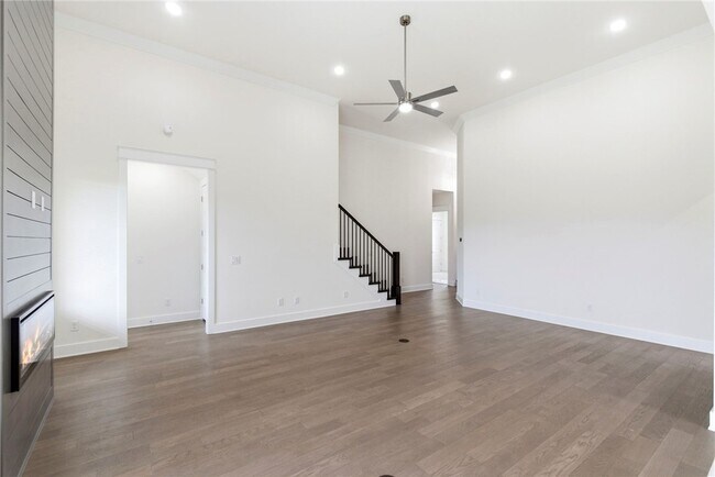 Photo - 531 Bose Ave