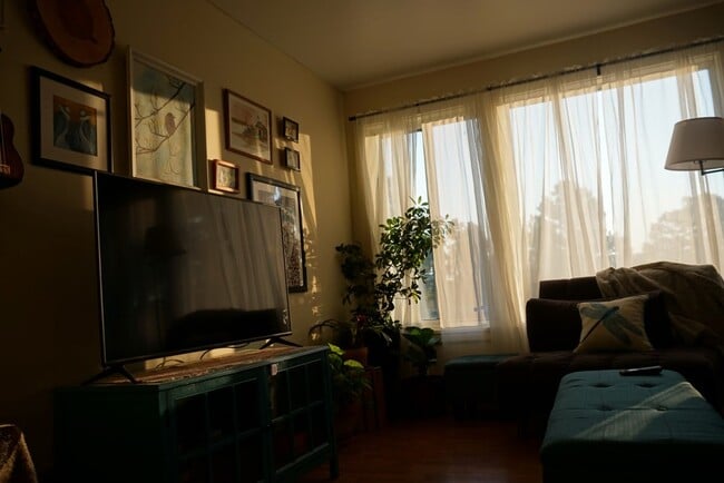 Photo - Turnkey Furnished 3BR/1BA Townhouse