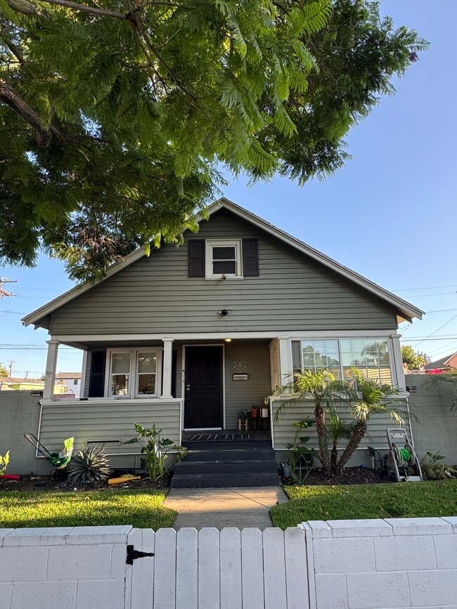 Building Photo - 282 E 51st St Rental