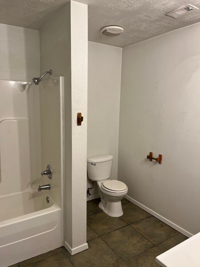 Photo - 212 Boston Ave Unit 4-Plex With Garage