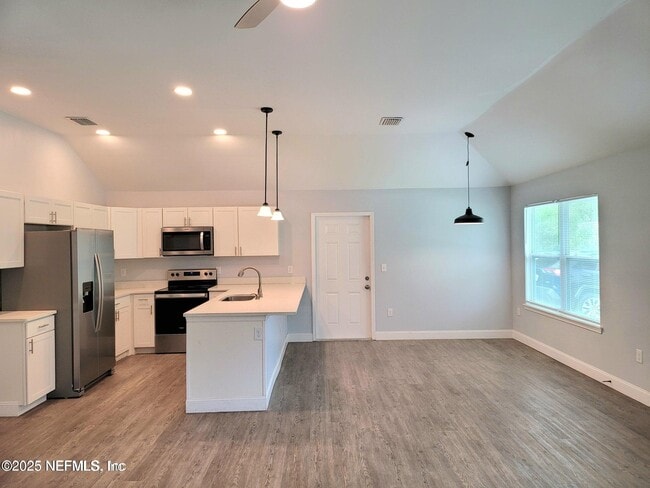 Photo - 1978 Solomon St