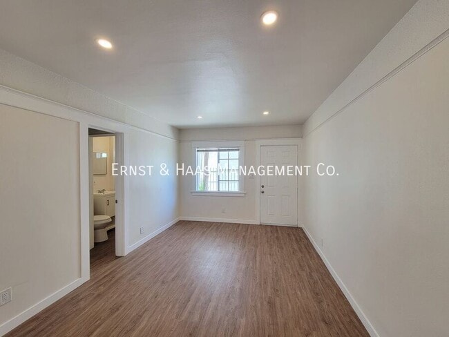 Photo - 154 E Eagle St Unidad 02