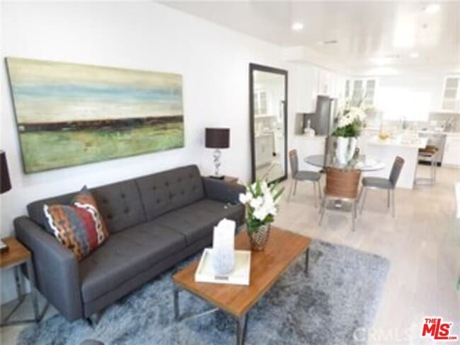 Photo - 1136 Queen Anne Pl