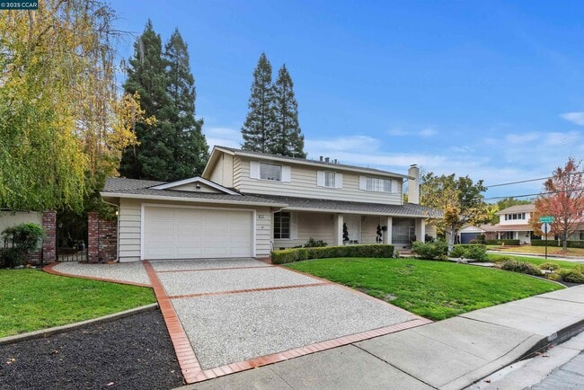 Photo - 2201 Quiet Pl Dr