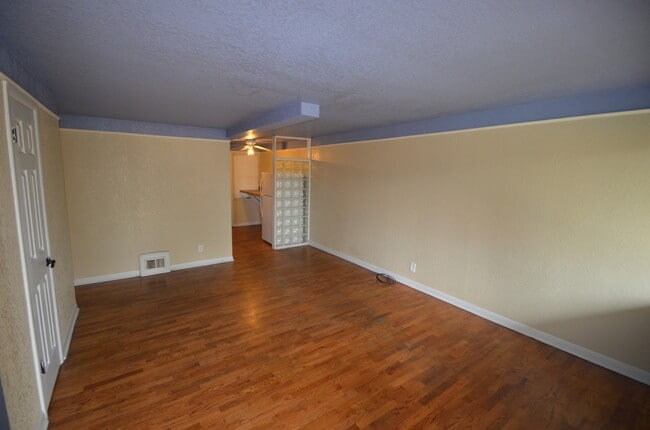 Photo - 2717-2723 Sheridan Blvd Unit 2719