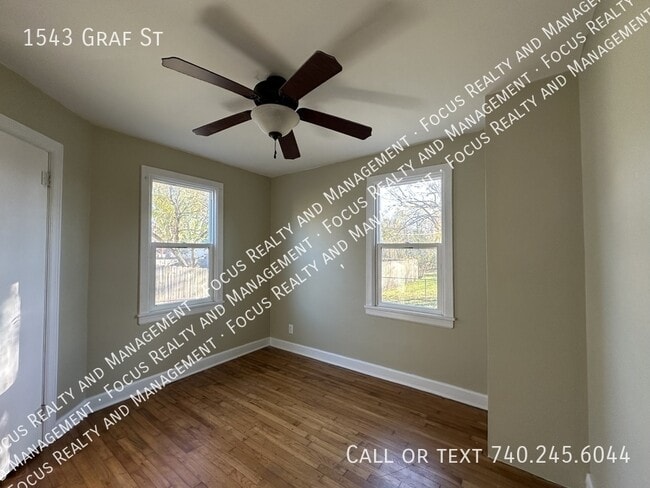 Photo - 1543 Graf St