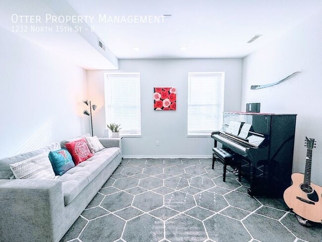 Building Photo - 1232 N 15th St Unit B Rental