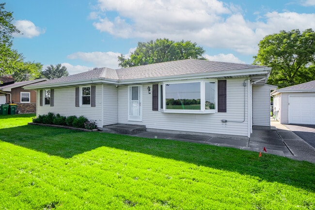 Building Photo - 815 Bronk Rd Rental