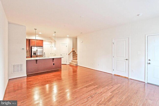 Photo - 13652 Endeavour Dr