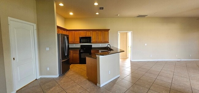 Photo - 4 Bedroom, 3 Bath Lakefront Home with 3-Ca...