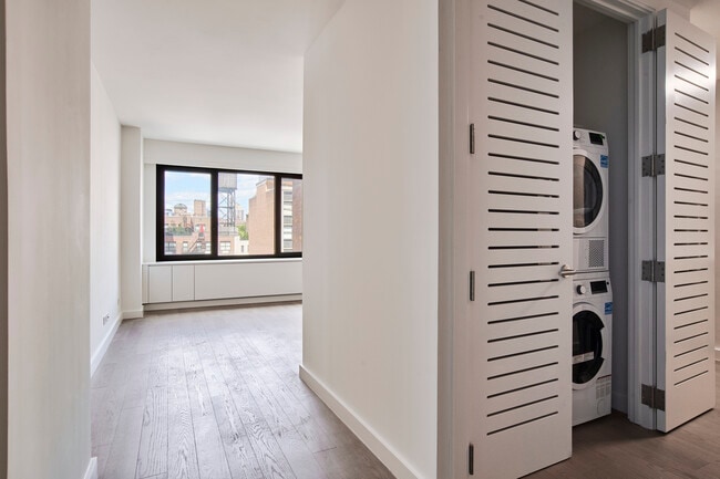 Photo - 220 East 72nd Street