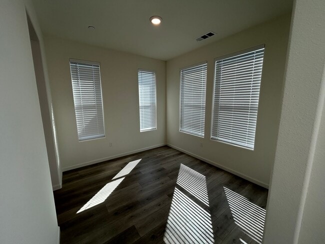 Photo - Beautiful Newer 4 Bedroom Home in Aspen-Sequoia Trails with Solar!