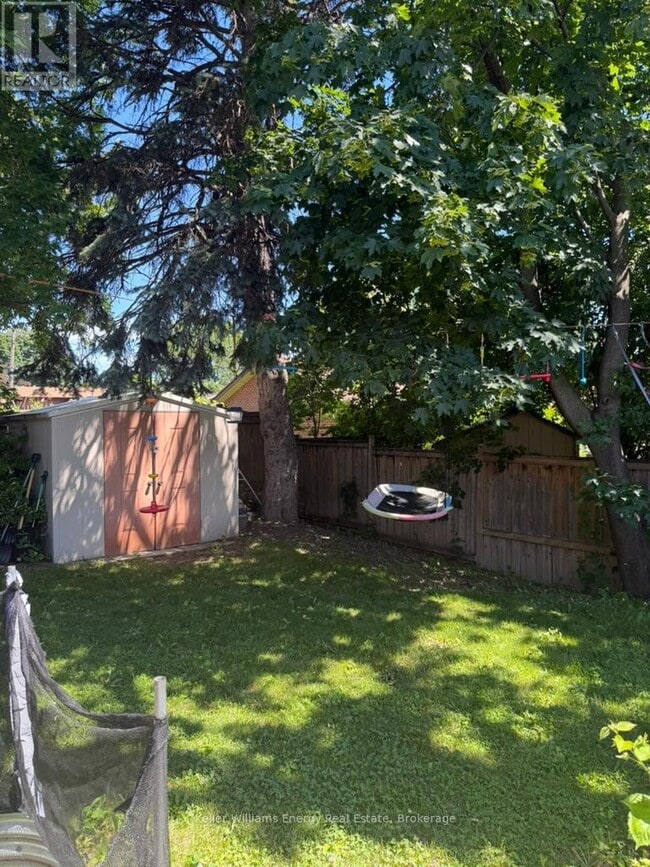 Photo - 821 W Shore Blvd