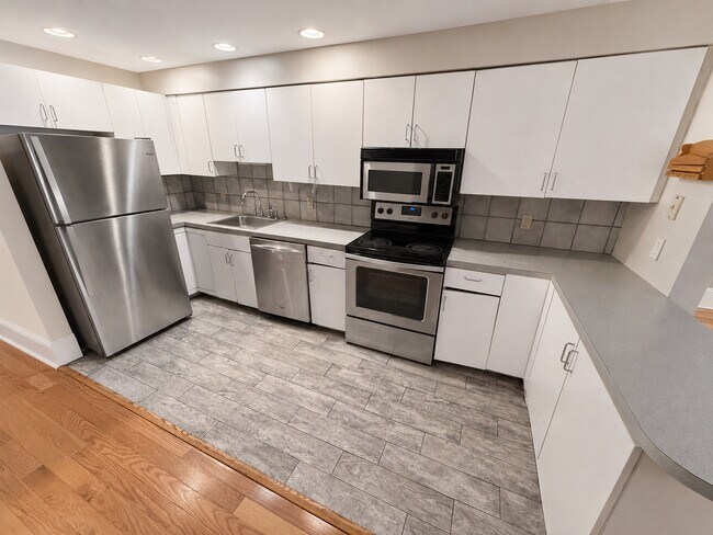 570 Massachusetts Ave Unit 1