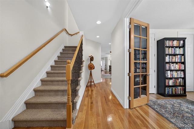 Photo - 2933 Lawrence St