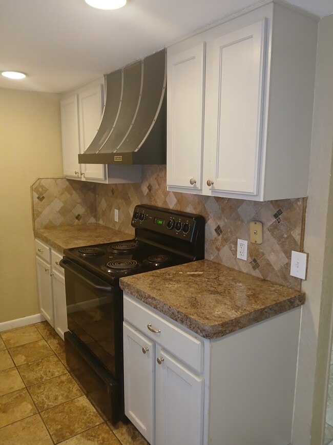 Photo - 5101 Middlecoff Cir Unit 5