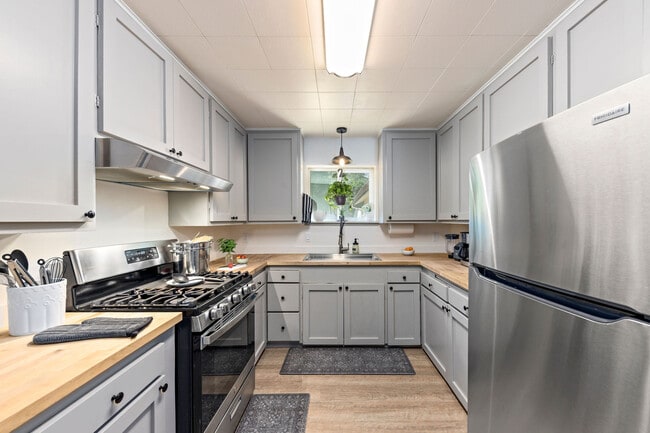 Photo - 2087 Upper River Rd