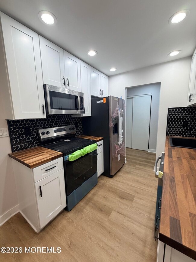 Photo - 147 Amberly Dr