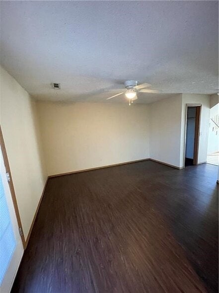 Photo - 609 W Adams St