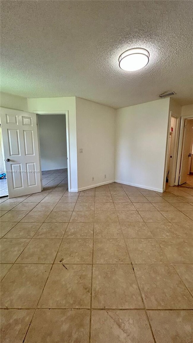 Photo - 2481 NW 56th Ave Unidad 6-16