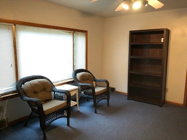 Photo - 7 Seminary Ave