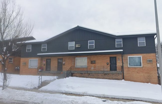 Building Photo - 12133 W Bluemound Rd