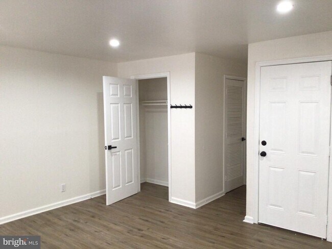 Photo - 1715 W Lexington St