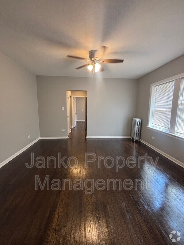 Building Photo - 2914 W 64th St Rental