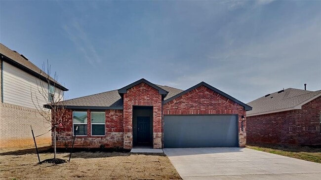 2740 Dennis Dr