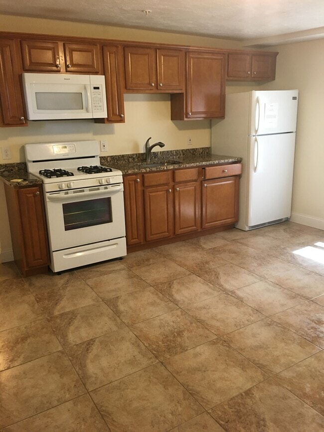 Photo - 423 Pawtucket St Unit 8