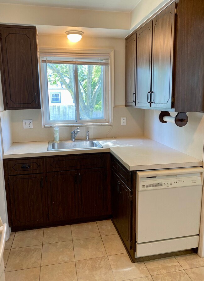 Photo - 17404 Lowell St