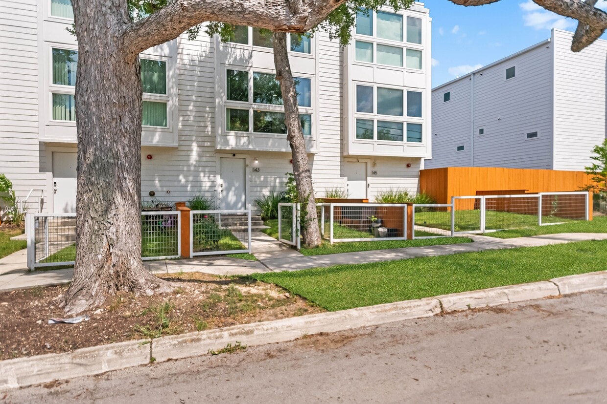 Photo - 143 Catalpa Ave (San Antonio, TX)