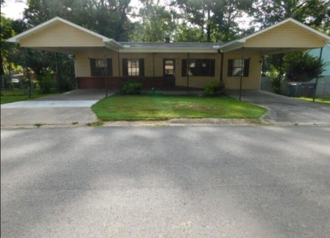 Photo - 821 Desota Pl