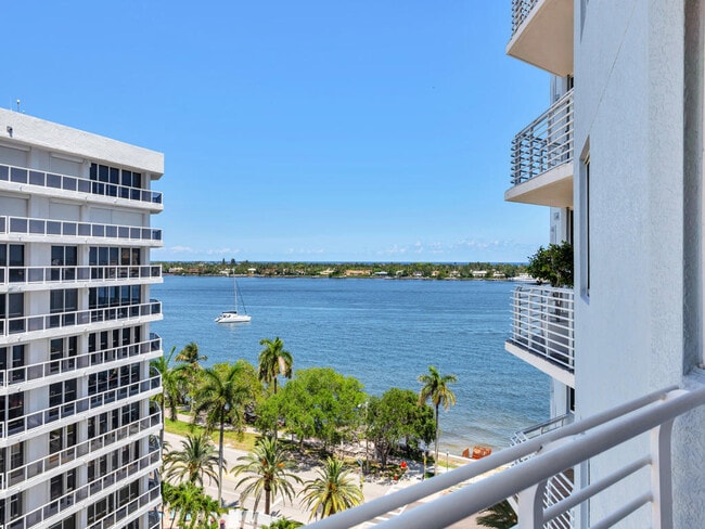 Building Photo - 1551 N Flagler Dr Unit 903