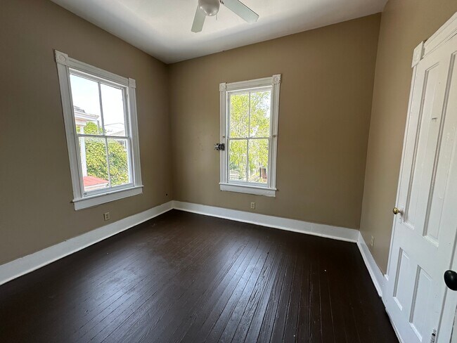 Photo - 203 W 35th St Unit Upper