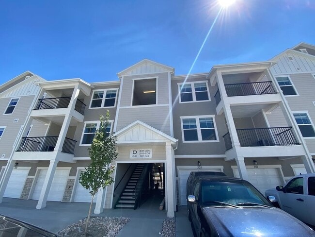 Photo - 1831 W Newcastle Ln Unit D202