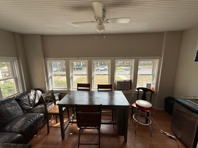 Photo - 804 W Oregon St