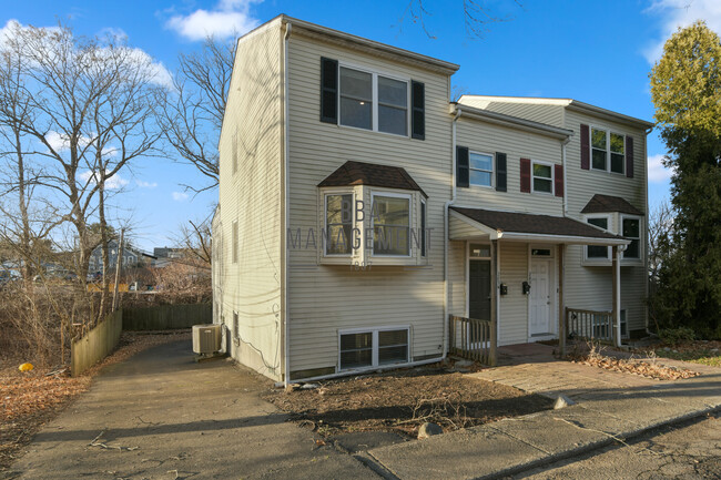 Photo - 289 Market St Townhome