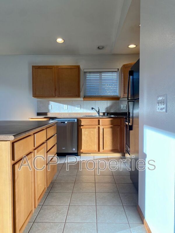 Photo - 3233 Racine St Unit #201