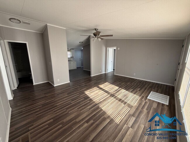 Photo - For Sale or Rent-to-own - 3 Bed/ 2 Bath on One Acre in Grape Creek