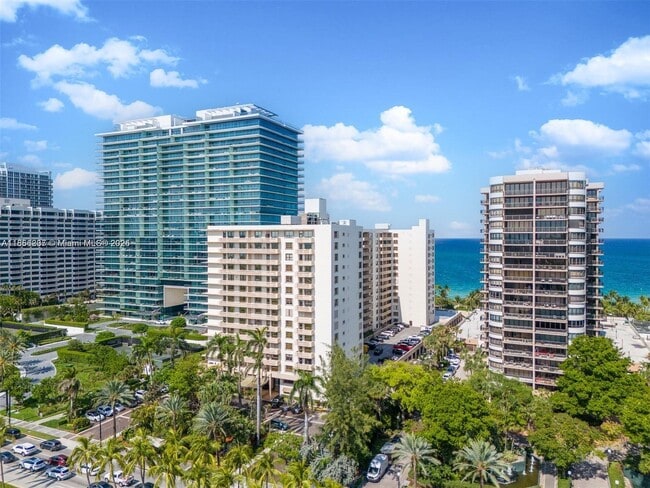 Building Photo - 10185 Collins Ave Unit 818 Rental