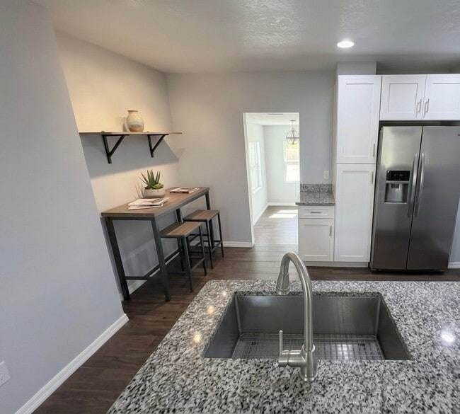 Photo - 4606 River Hills Dr