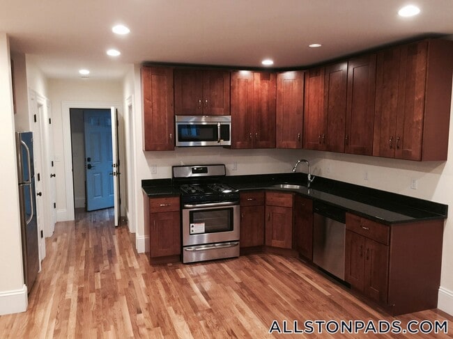Photo - 84 Linden St Unit 1