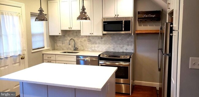 Photo - 2977 S Columbus St