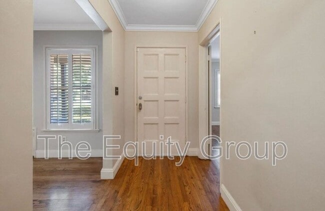 Photo - 1708 W Myrtle Ave