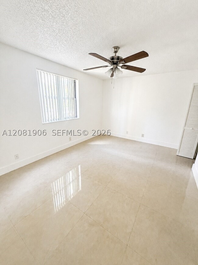 10131 W Sunrise Blvd Unidad 204