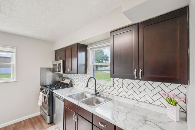 Columbus Crossing Townhomes