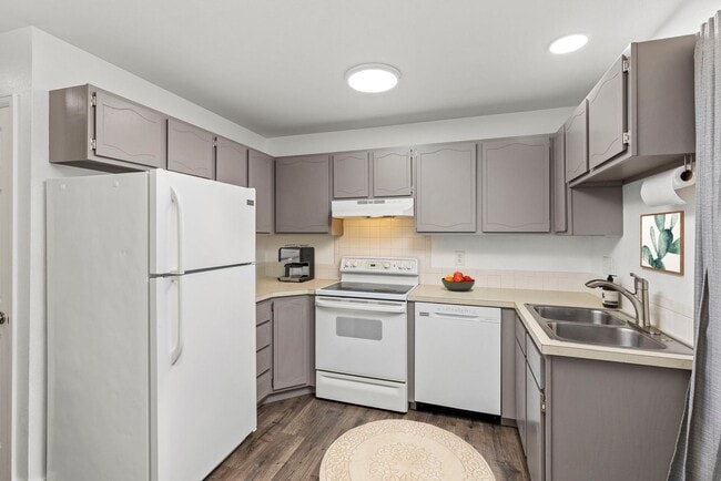 Photo - 4897-4897 Basswood Dr Unit 4893 Basswood Drive